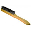 BROSSE AVEC MANCHE ACIER